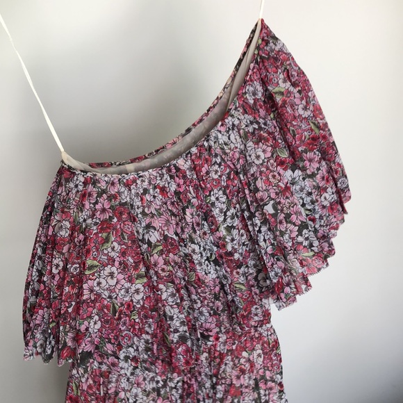 One shoulder floral mini dress - Picture 3 of 6